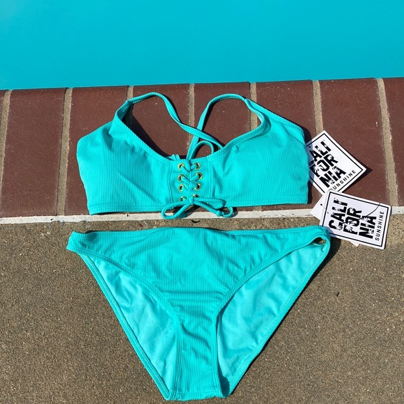 California Sun 2 Piece Swimsuit Size L - Picture 1 of 6